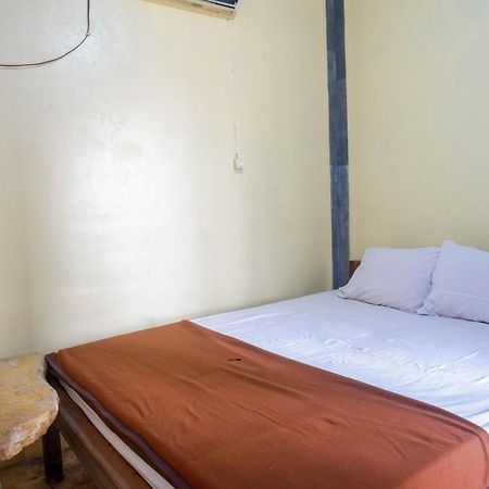 Hotel Kampoeng Drini Redpartner Brono Экстерьер фото