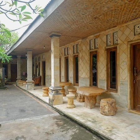 Hotel Kampoeng Drini Redpartner Brono Экстерьер фото
