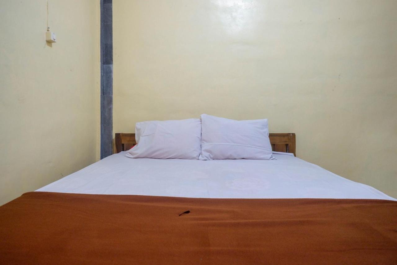 Hotel Kampoeng Drini Redpartner Brono Экстерьер фото
