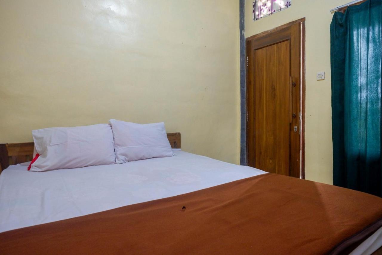Hotel Kampoeng Drini Redpartner Brono Экстерьер фото